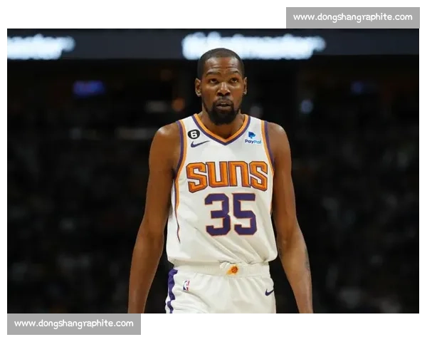 布朗调侃杜兰特雕像:上下半身分属雷霆勇士 布朗调侃杜兰特雕像:上下半身分属雷霆勇士